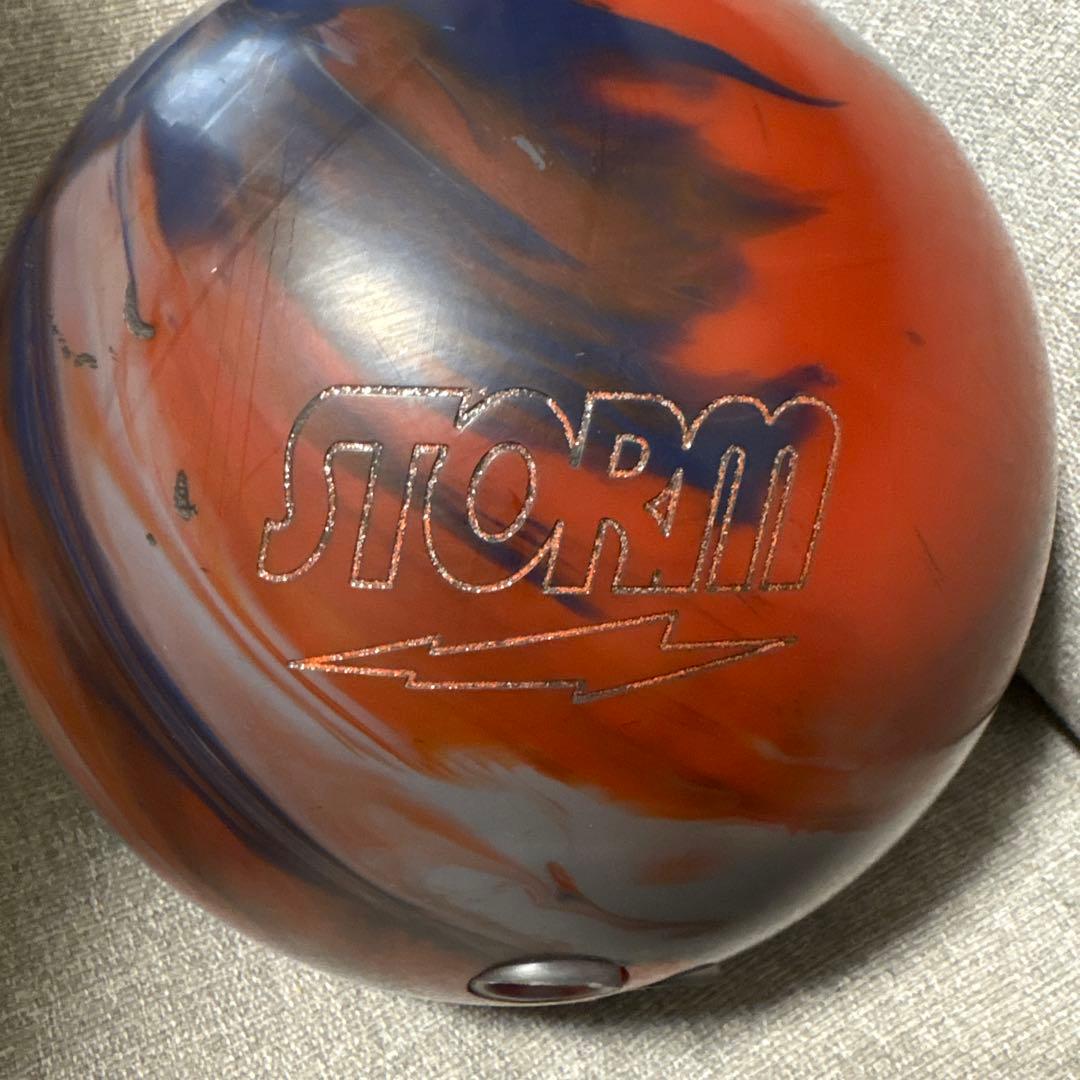 アブソリュートパワー　ボウリングボール　ストーム　中古　15ポンド