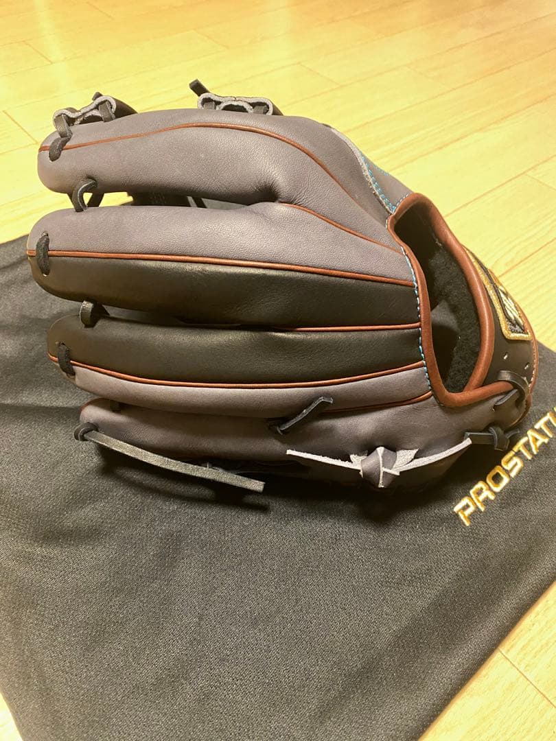 ゼットプロステイタス硬式内野用オーダーグラブ