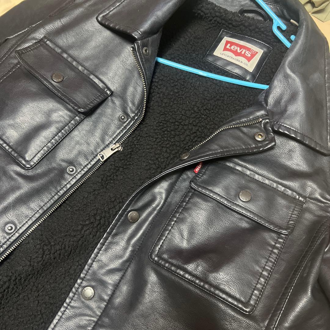 Levi's ブラックレザージャケット