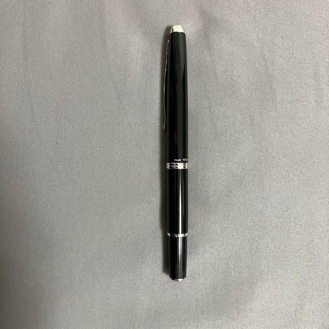 パイロット キャップレスフェルモ 18K ブラック細字（F）