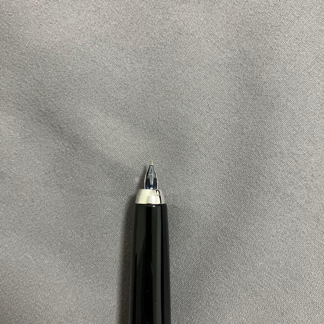 パイロット キャップレスフェルモ 18K ブラック細字（F）