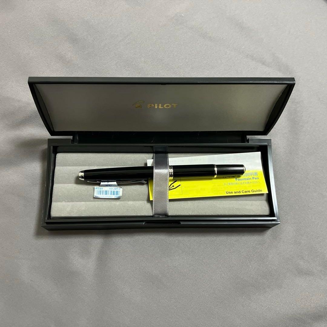 パイロット キャップレスフェルモ 18K ブラック細字（F）
