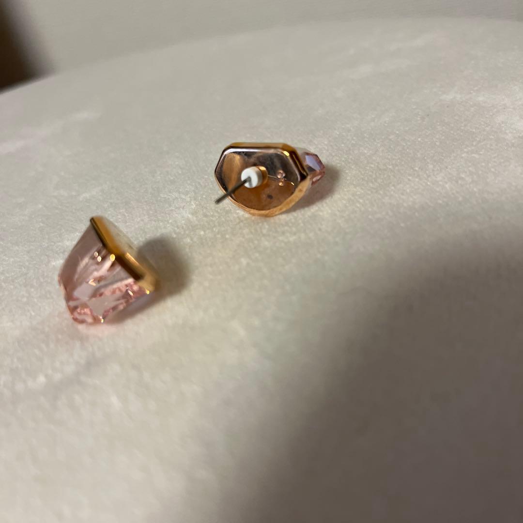 みーサマ専用　Swarovski Lucent スタッドピアス　ピンク