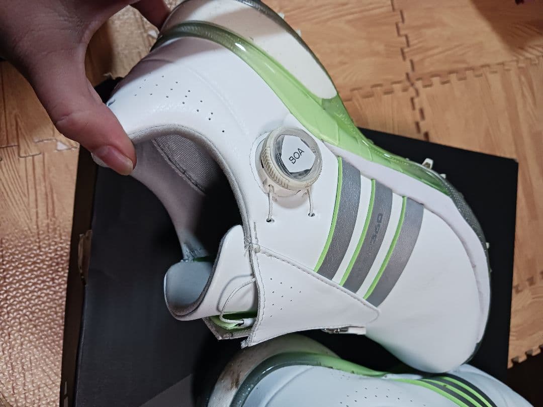 adidas BOOST ゴルフシューズ ホワイト/グリーン