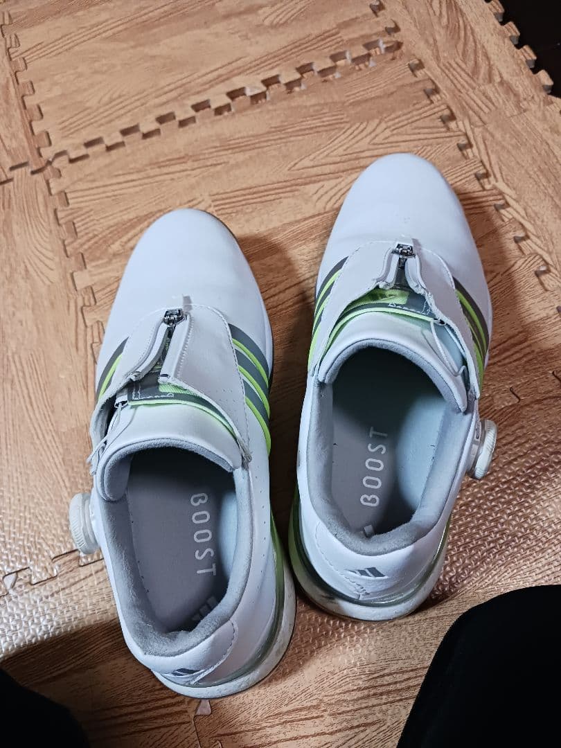 adidas BOOST ゴルフシューズ ホワイト/グリーン
