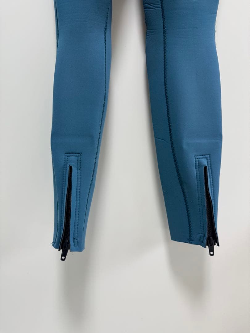 ☆美品キッズQUIKSILVER PURE フルスーツ 150サイズ