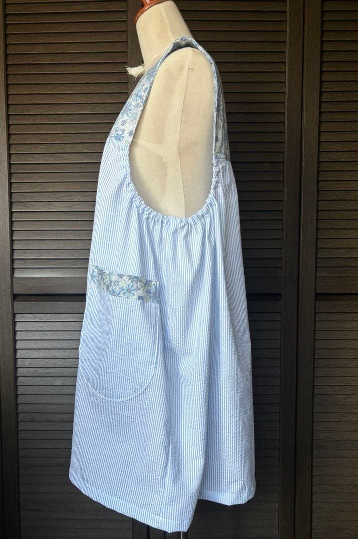 たかちゃん様　エプロン　割烹着　ハンドメイド　保育士　介護　ワンピース