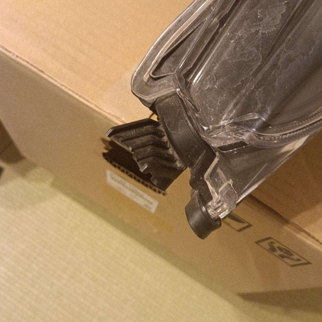 カローラツーリング　ヘッドライト　右側