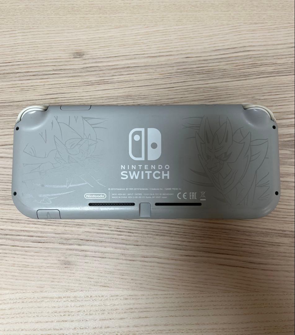 Nintendo Switch Lite ポケモンデザイン