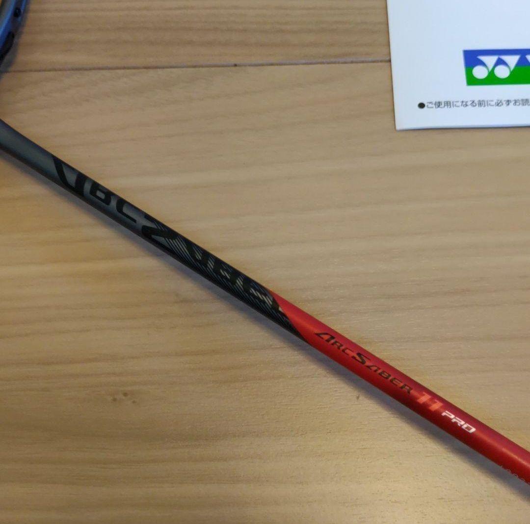 YONEX　アークセイバー11プロ　 4UG6 ガット張り込み