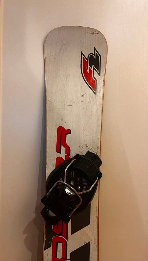 １７－１８F2(エフツースノーボード)　EQUIPE SL 131cm 板のみ