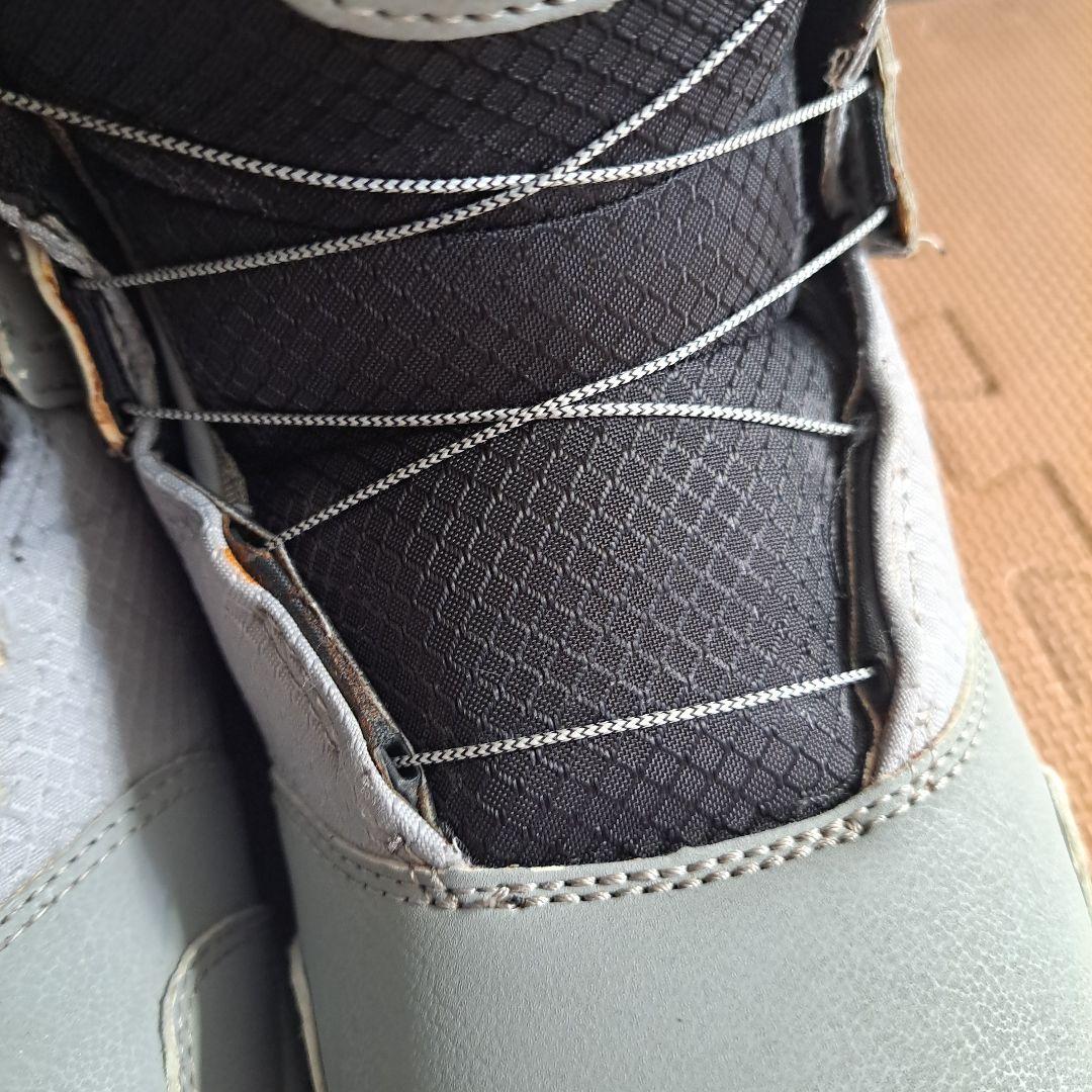 BURTON ZIPLINE 子ども用スノーボードブーツ グレー