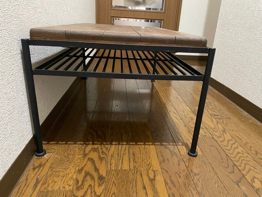 ダークブラウン木製テーブル・スチール脚付き