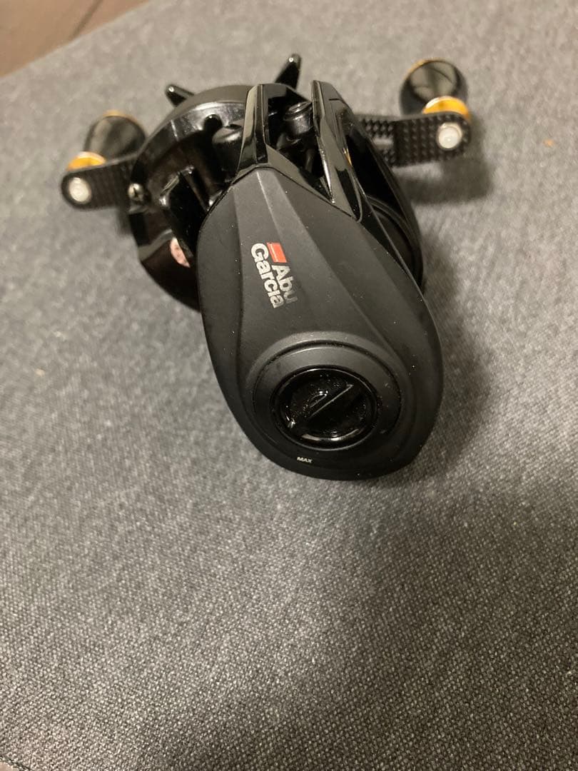 REVO X ベイトリール　社外ゴメスハンドル