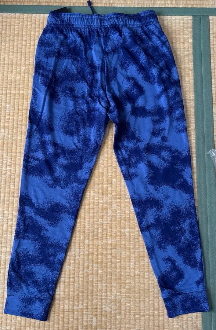 新品！未使用！UNDER ARMOURパンツ
