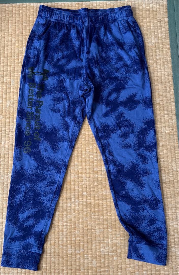 新品！未使用！UNDER ARMOURパンツ