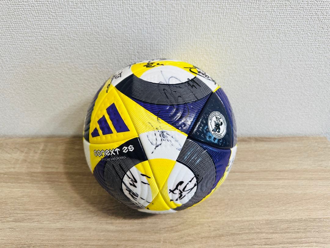 【2月末まで出品】ベガルタ仙台　選手サイン入り　サッカーボール