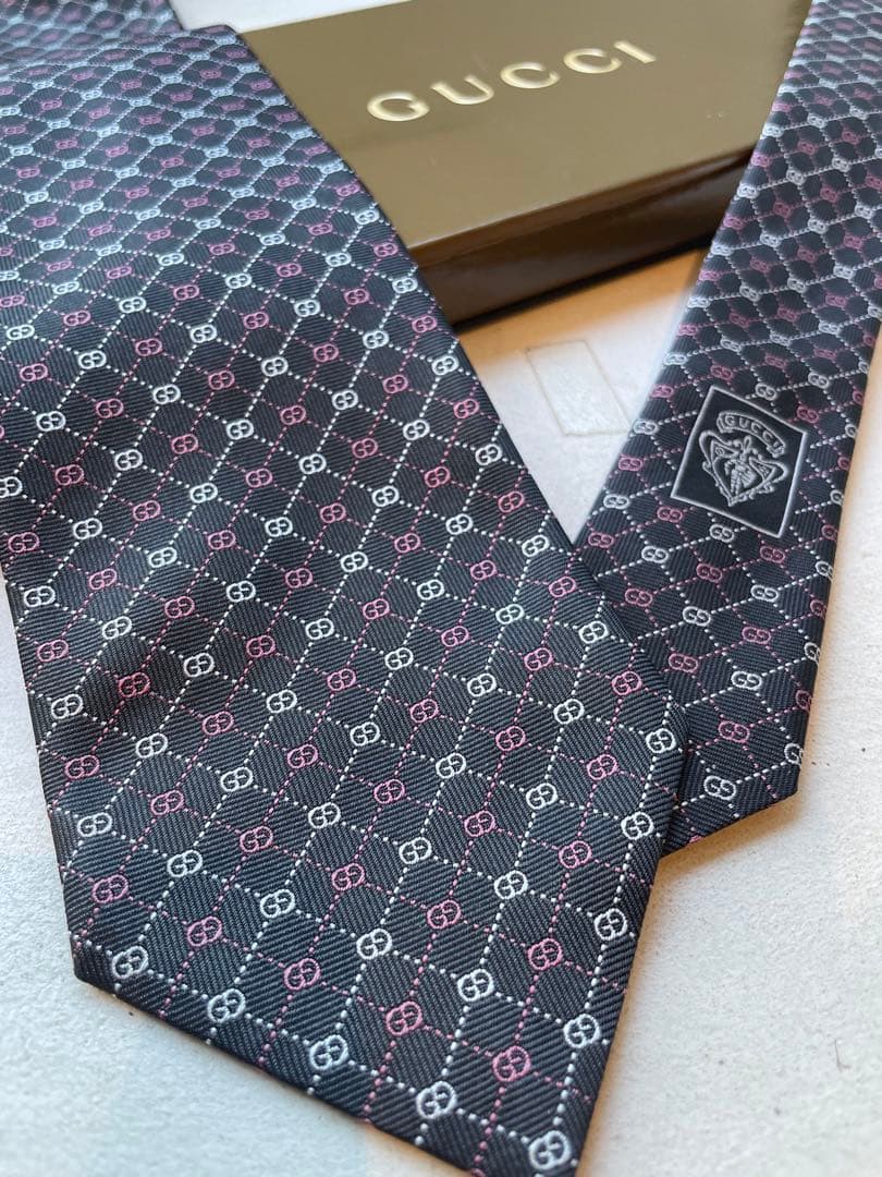 【新品未使用】GUCCI ダークグレー ネクタイ 100%シルク