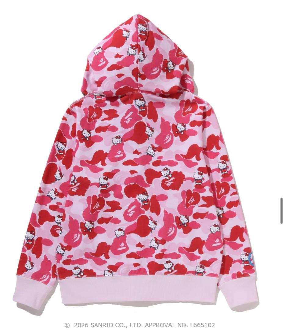 【BAPE×サンリオ】CAMO FULL ZIP HOODIE キティパーカー