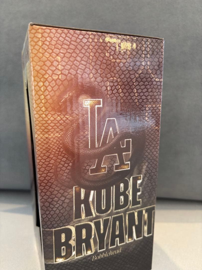 ドジャースタジアム　Kobe Bryant Bobblehead
