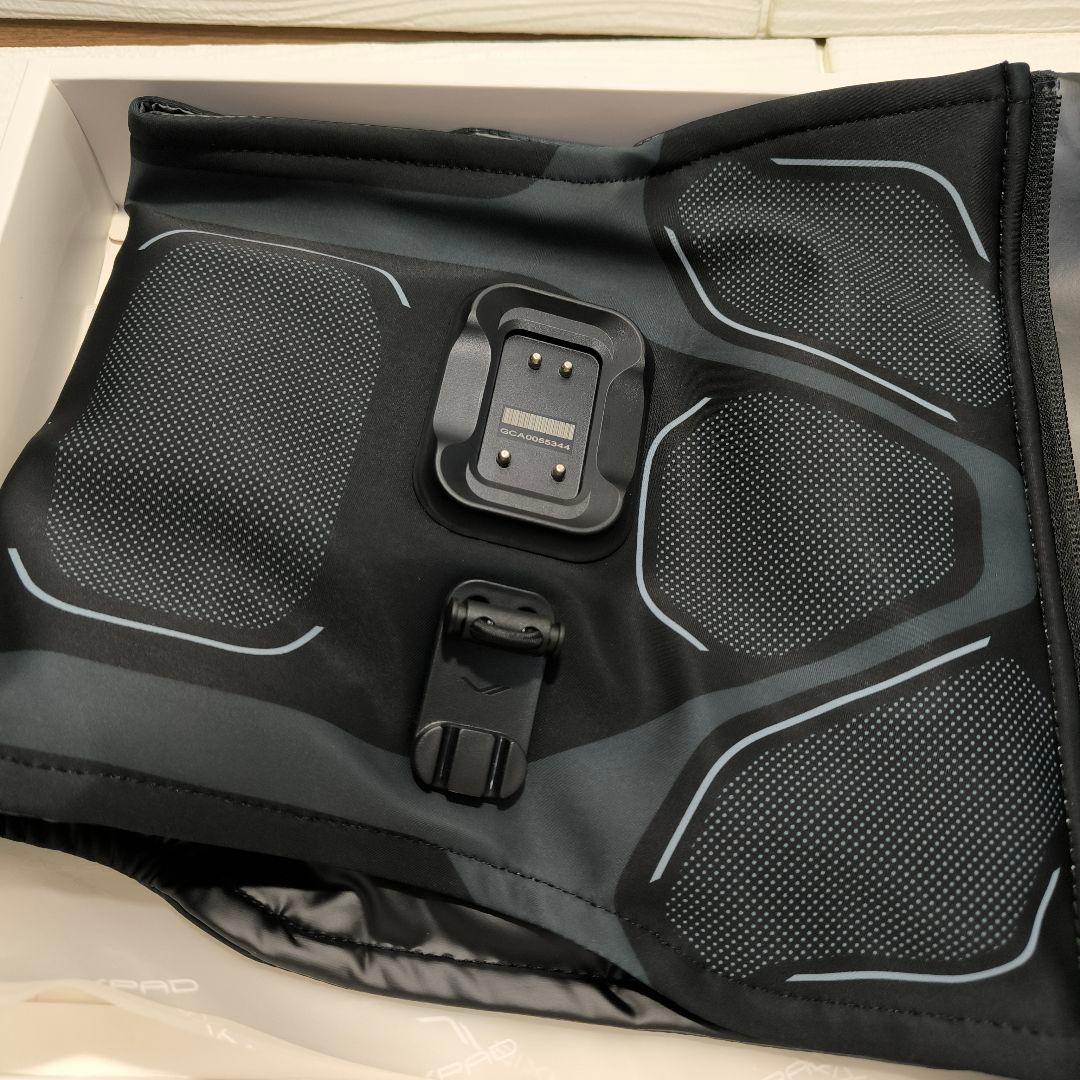最新型　新品未使用　開封品　SIXPAD シックスパッド コアベルト2 Lサイズ