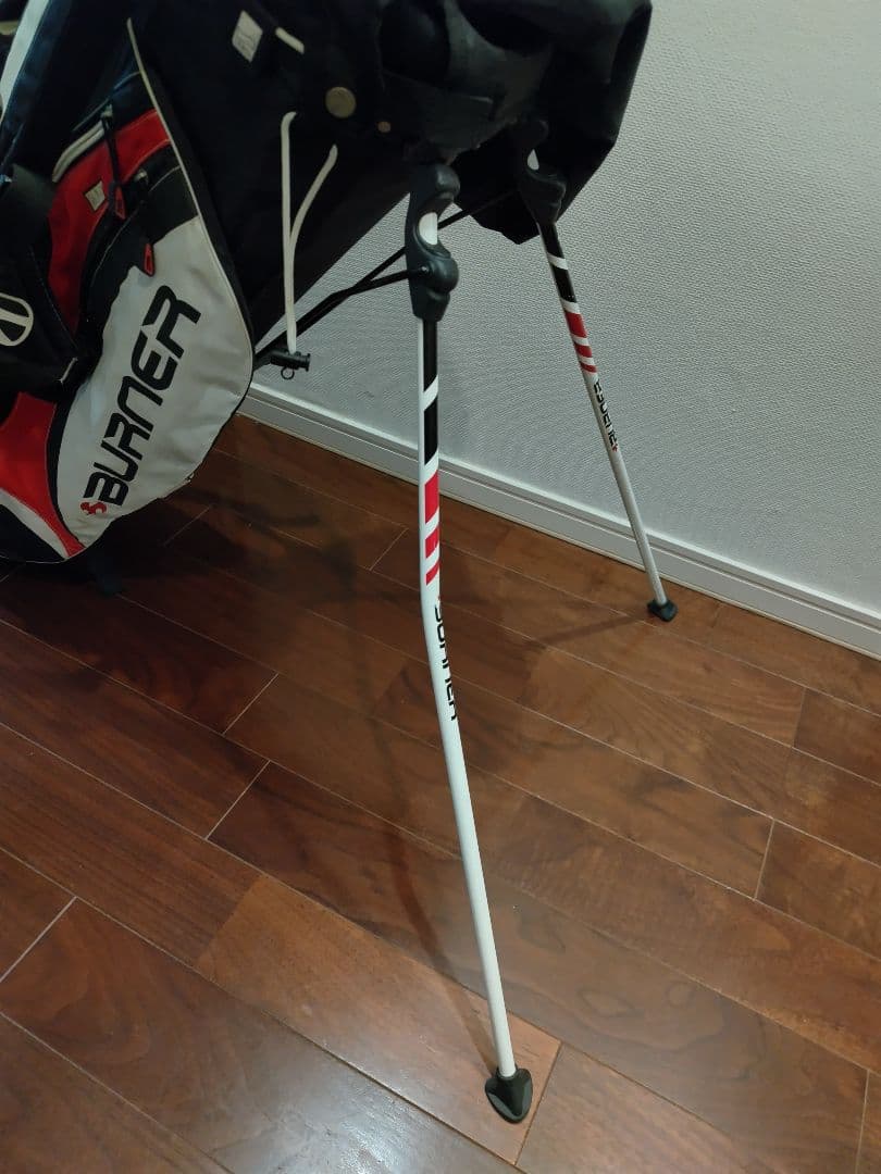 TaylorMade テーラーメイド　キャディバッグ 軽量　スタンド式