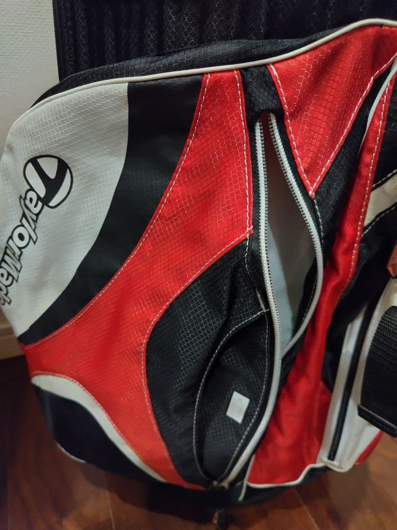 TaylorMade テーラーメイド　キャディバッグ 軽量　スタンド式