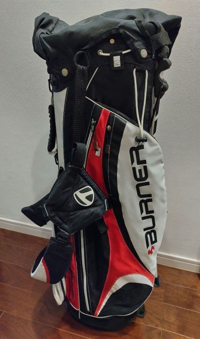 TaylorMade テーラーメイド　キャディバッグ 軽量　スタンド式