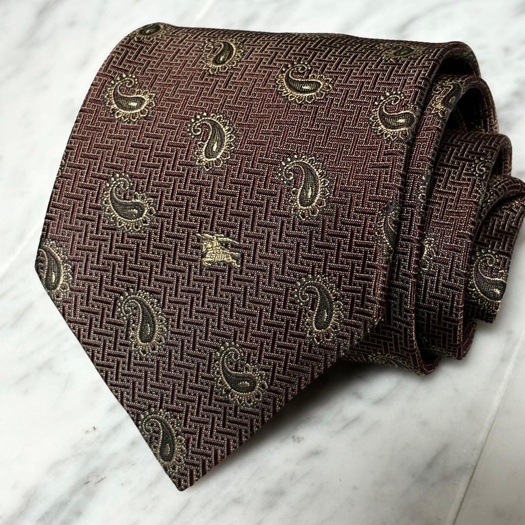 BURBERRY ネクタイ レッド ペイズリー柄 パターン柄 光沢 ロゴ柄