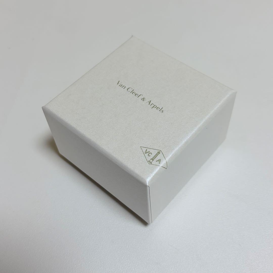 美品　ヴァンクリーフ&アーペル　ピアスケース　空箱　アクセサリー入れ　リボン付き