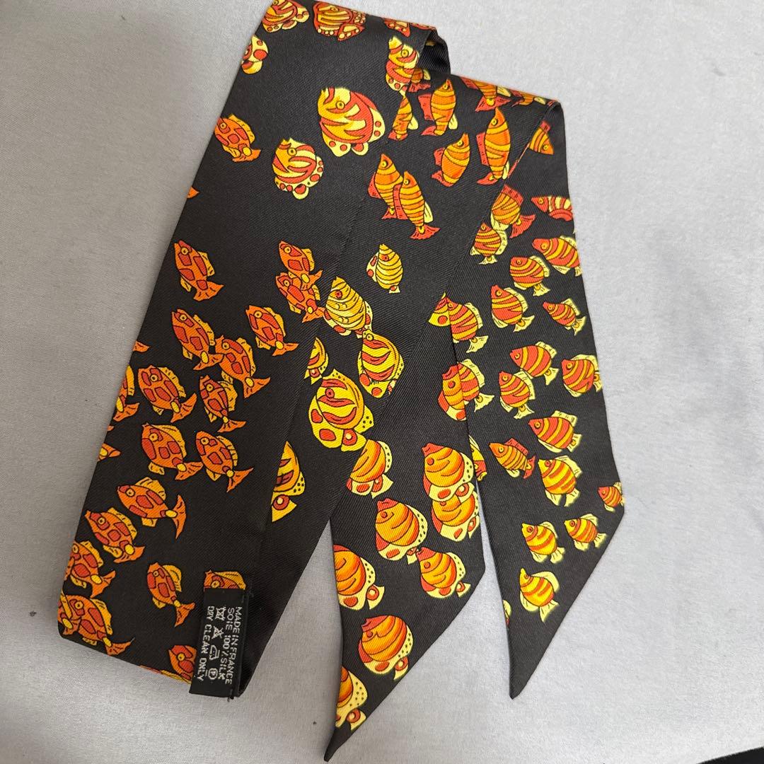 HERMES　エルメス　魚柄 ツイリー　スカーフ　熱帯魚
