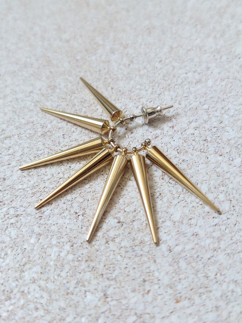 e.m.　 スタッズ ピアス（片耳用）