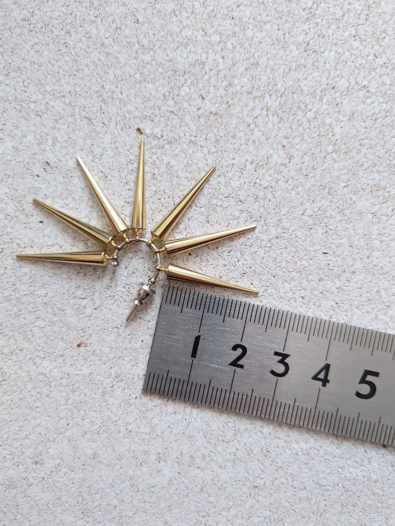 e.m.　 スタッズ ピアス（片耳用）
