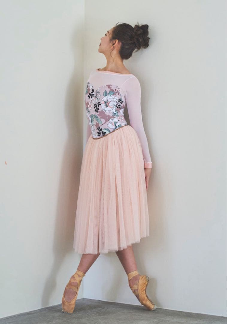 新品 未使用 STINA Mサイズ レオタード
