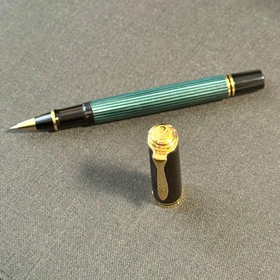 Pelikan ローラーボール スーベレーン R400 グリーンストライプ