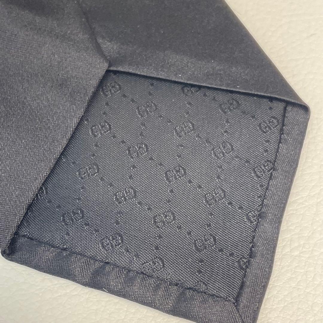 サ*♪様 GUCCI ブラック　シルク ネクタイ