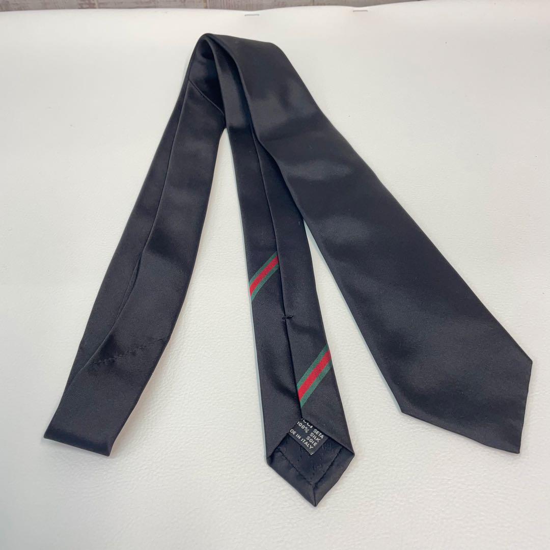 サ*♪様 GUCCI ブラック　シルク ネクタイ