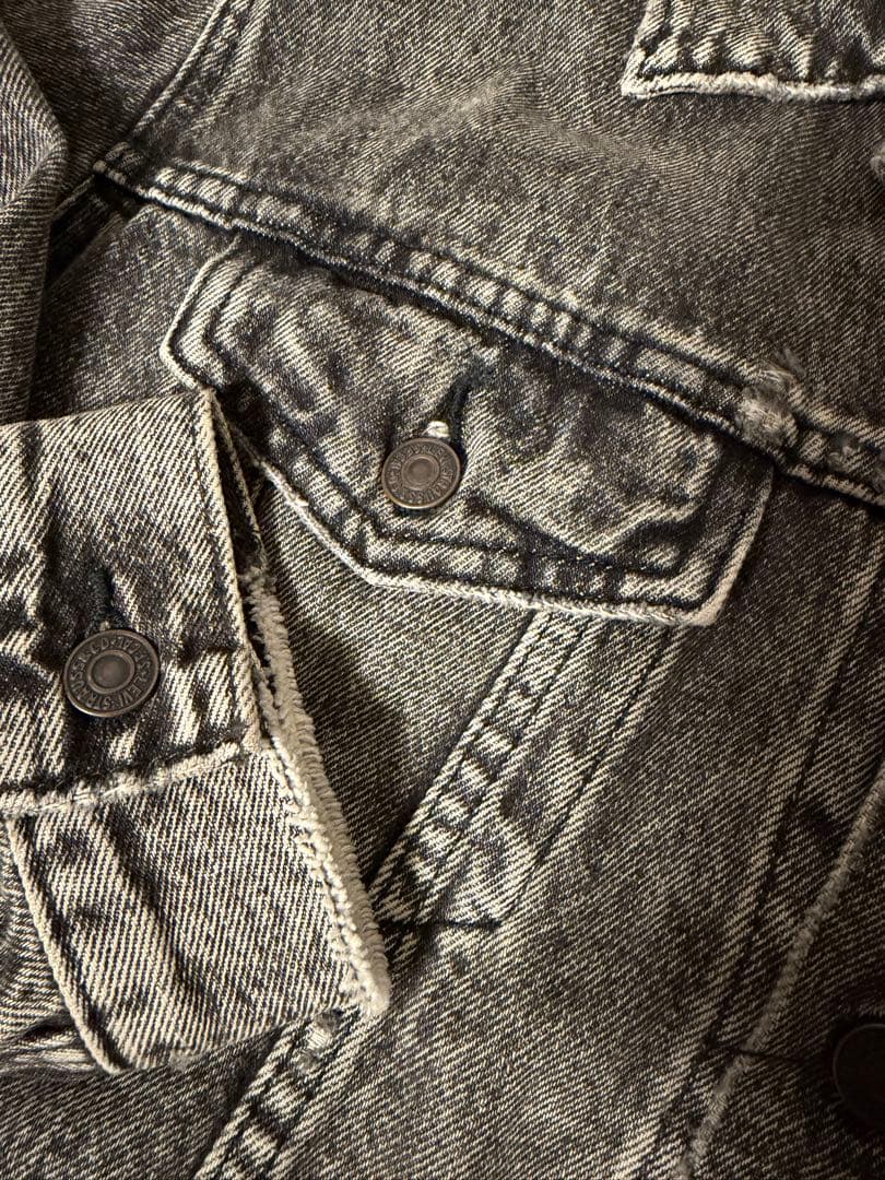 【ほぼ新品】Levi’s デニムジャケット ブラックグレー ウォッシュ加工