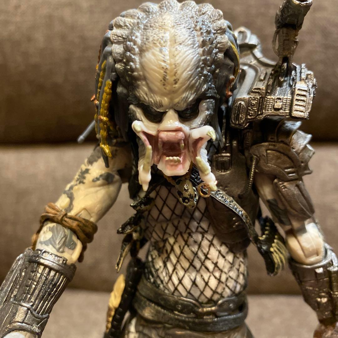 最終価格　美品レア　NECA アルティメットエルダープレデター7インチ　開封済み