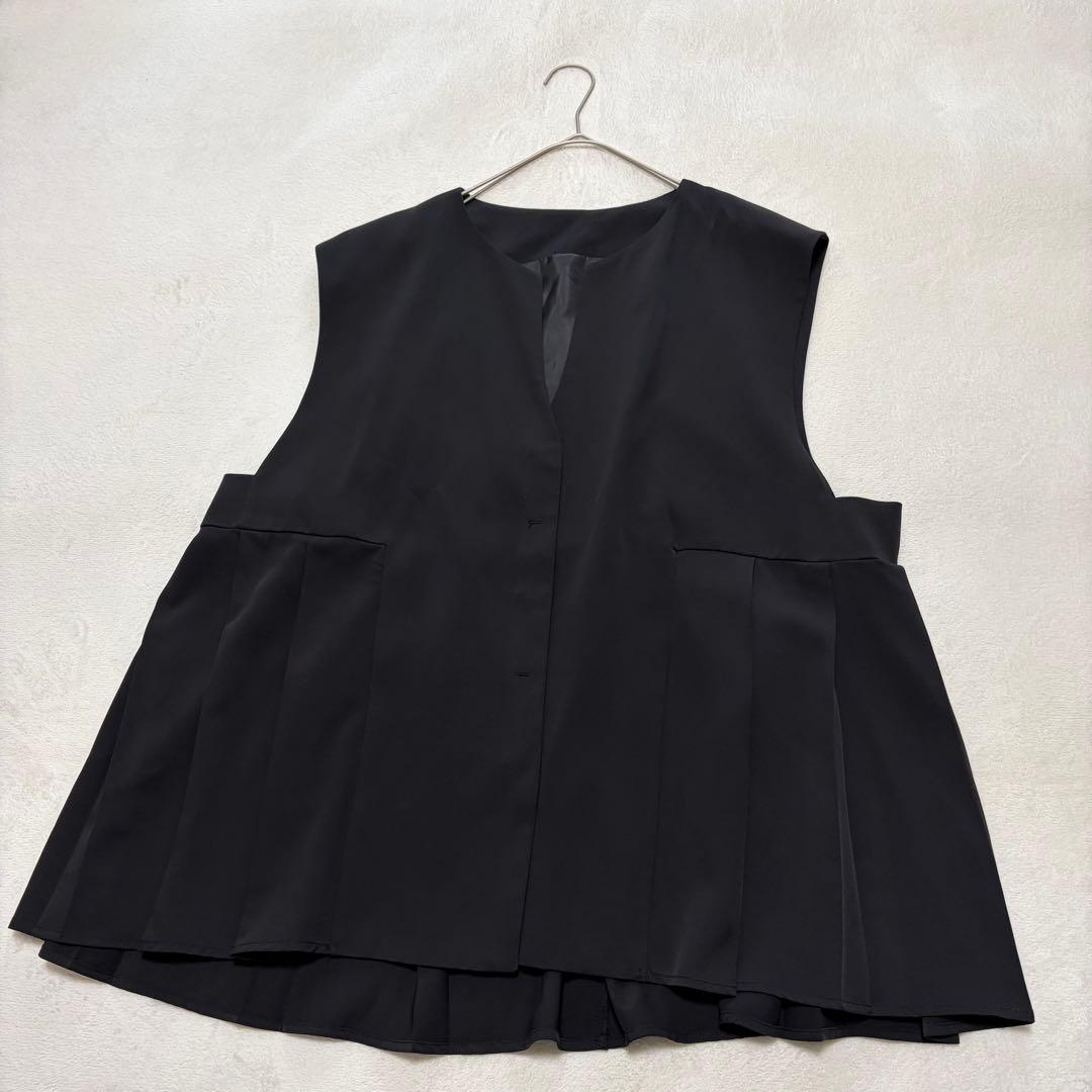 美品♪LAVEANGE ラビアンジェ プリーツペプラムベスト 大きいサイズ 5L