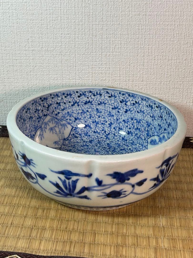 古伊万里　総微塵唐草　菓子鉢 窓絵(松竹梅) 江戸時代