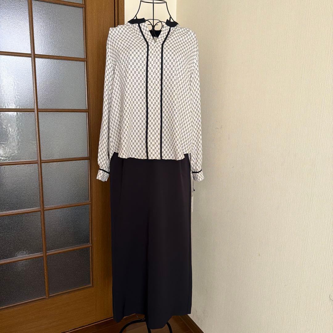 ジオメトリックバイカラーパイピングブラウスとロングタイトスカート　ばら売り可能