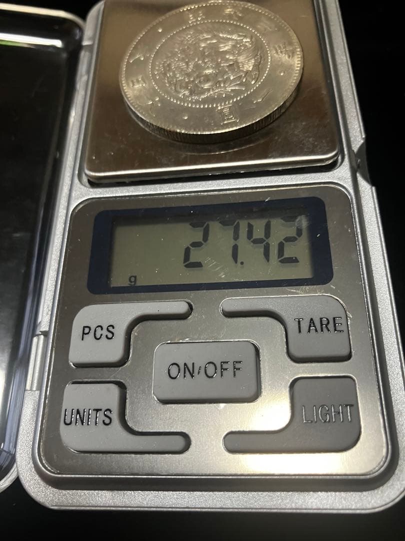希少　欠貝圓　旧一圓銀貨　明治三年　貿易銀 目方27.42g