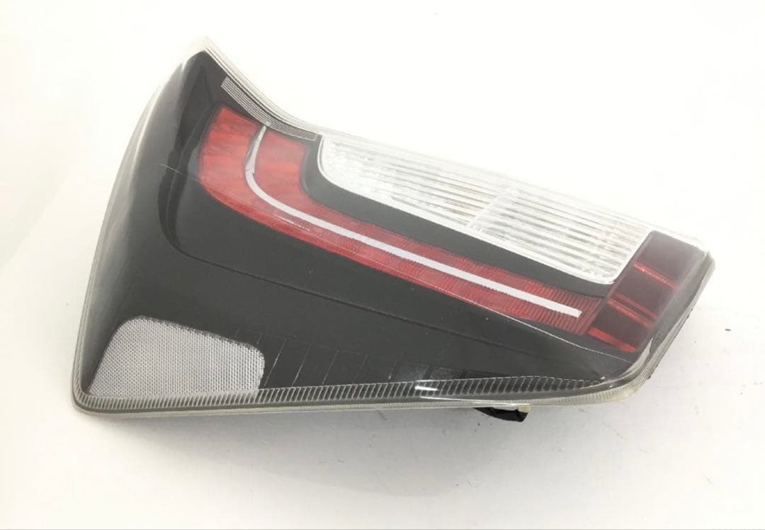 送料込み！ トヨタ 純正 30 プリウス G’s テールランプ ZVW30 後期