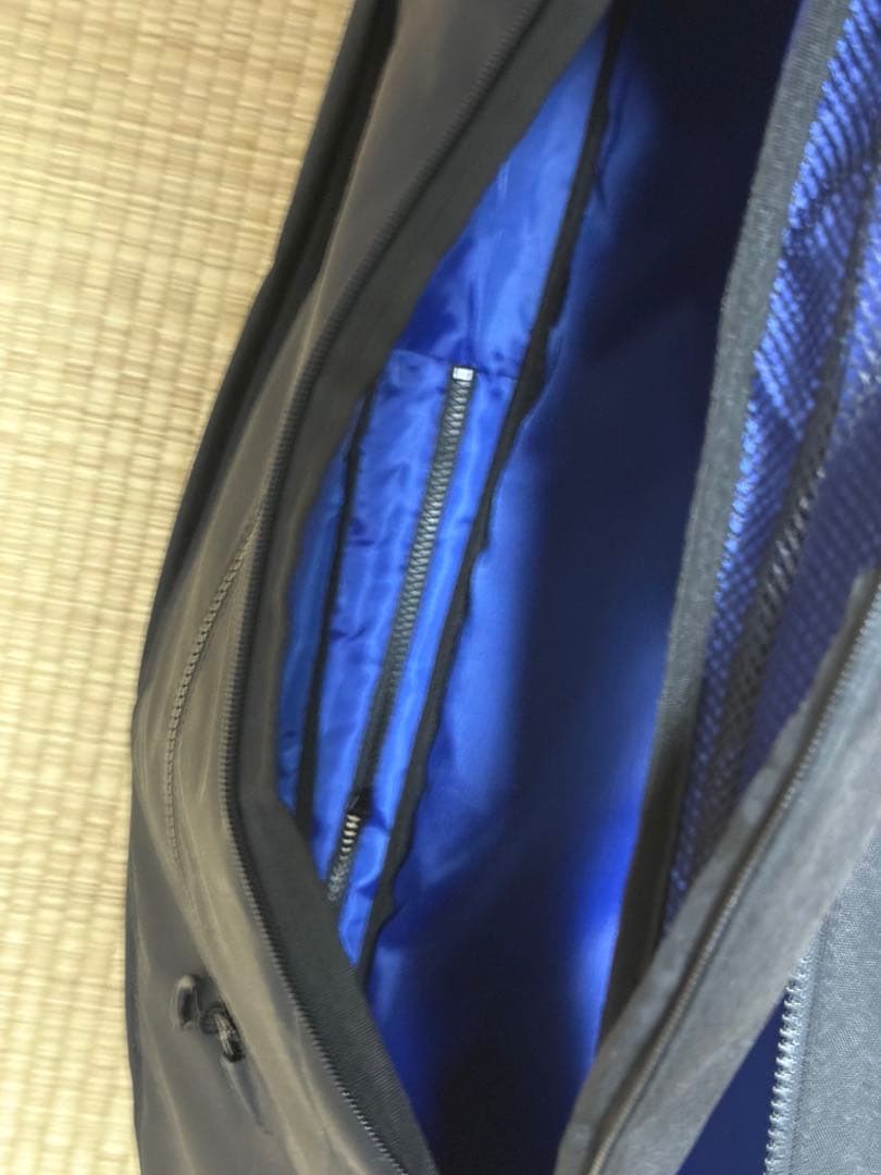 ゴーセン　ブラック バドミントンバッグ BEYOND THE POSSIBLE