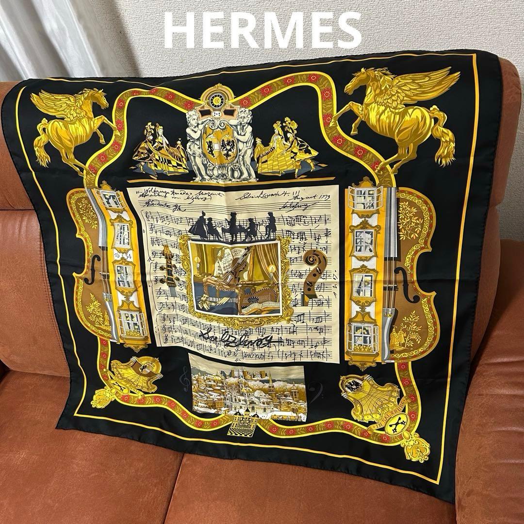 HERMES スカーフ 黒 金 中古 保管品 美品