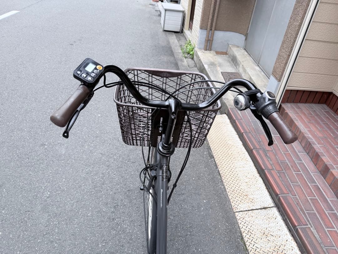 大阪府　パナソニック　電動アシスト自転車 グレー 前カゴ付き