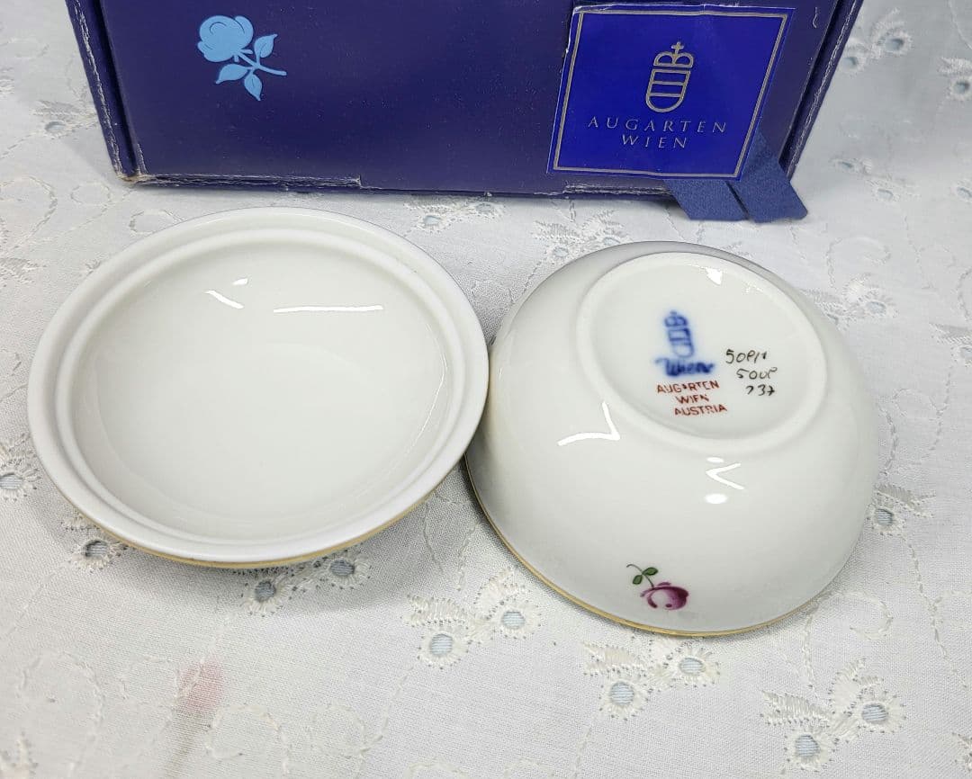 未使用★アウガルテン 小物入れ　ボンボニエール ジュエリーボックス 薔薇 花