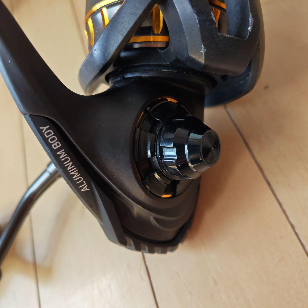 Daiwa BG 8000 スピニングリール