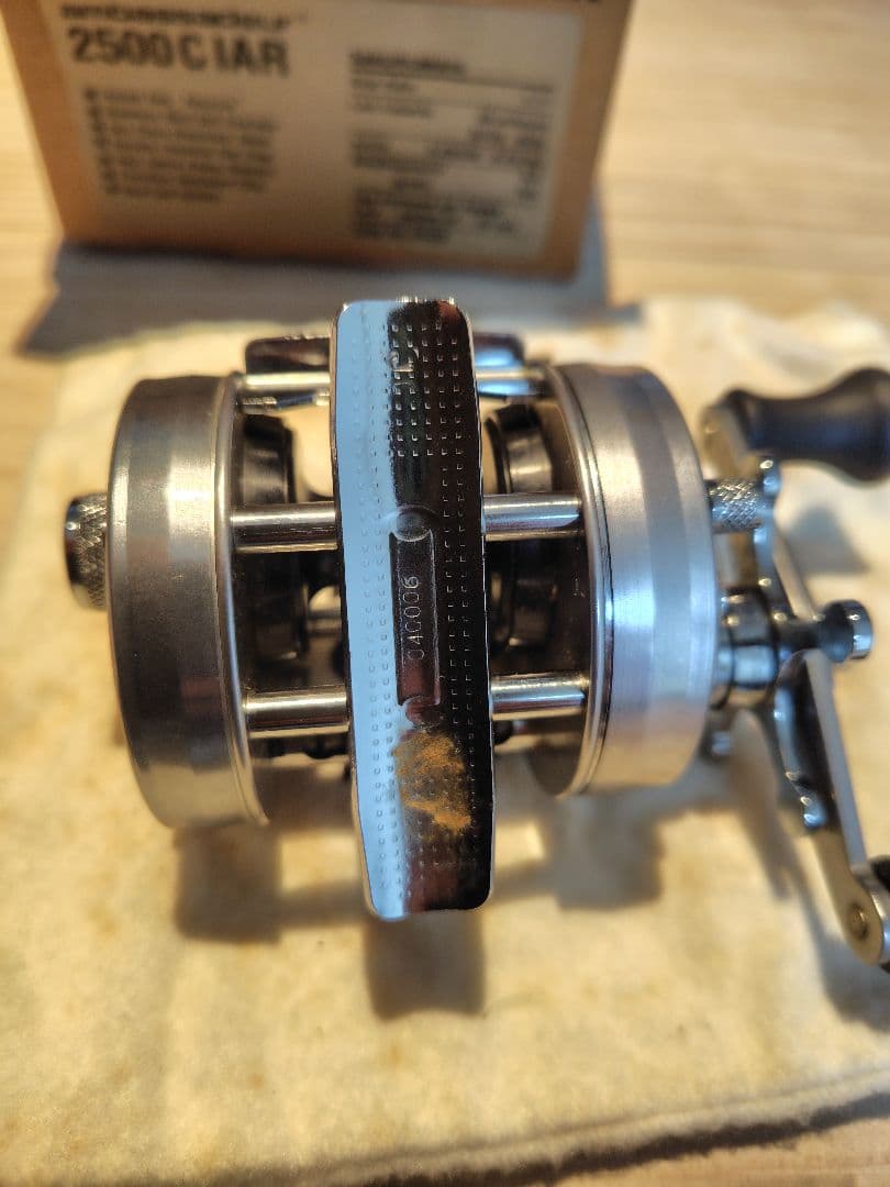 アンバサダー ambassadeur 2500C IAR ベイトリール